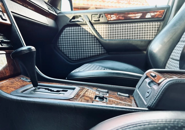 Mercedes-Benz Klasa E cena 285000 przebieg: 95770, rok produkcji 1992 z Ostrołęka małe 301